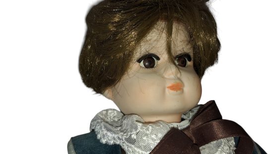 Porzellan-Puppe