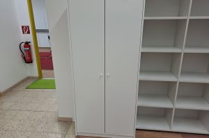 Garderobenschrank