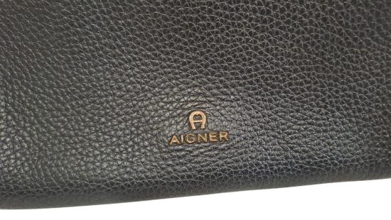 Handtasche