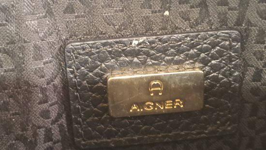 Handtasche