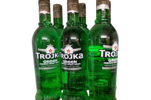 Trojka Green