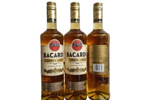 Bacardi Carta Oro