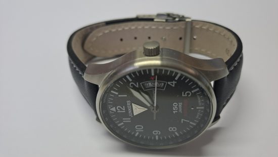 Automatik Herrenarmbanduhr CAV8