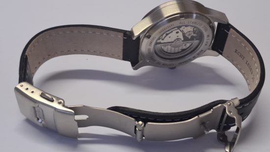 Automatik Herrenarmbanduhr CAV8