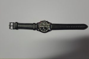 Herrenarmbanduhr CAV8