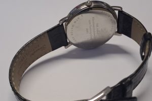 Herrenarmbanduhr CAV8