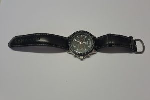 Herrenarmbanuhr CAV8