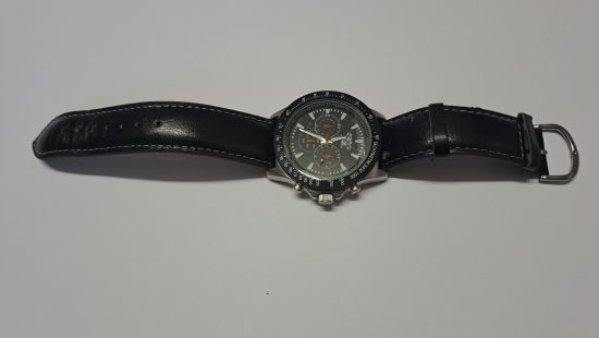 Herrenarmbanuhr CAV8