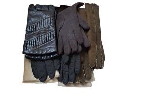 Diverse Handschuhe 7 AZ