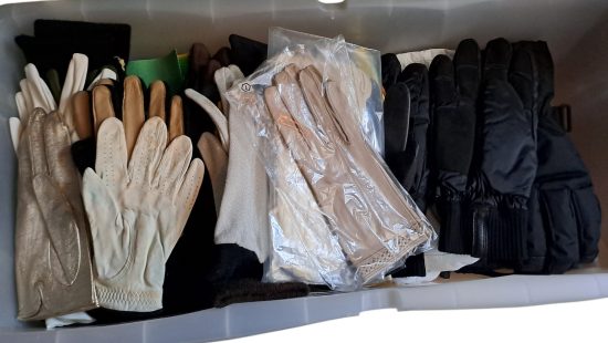 Diverse Handschuhe 7 AZ