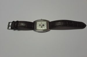 Herrenarmbanduhr CAV7