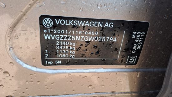 VW Tiguan FIN: WVGZZZ5NZGW025794