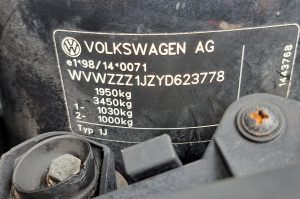 PKW Golf FIN: WVWZZZ1JZYD623778
