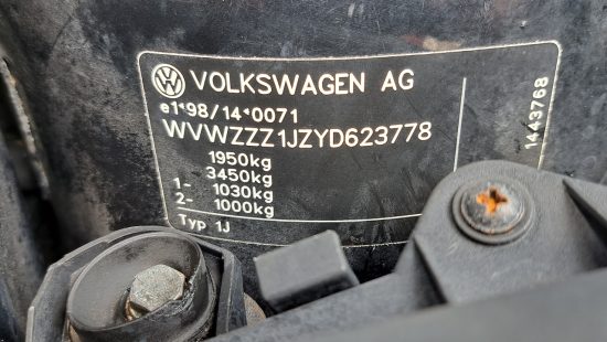 PKW Golf FIN: WVWZZZ1JZYD623778