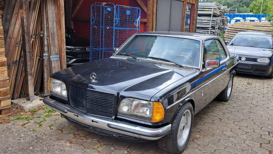 Mercedes FIN: 123 043 10 009585