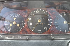 Mercedes FIN: 123 043 10 009585