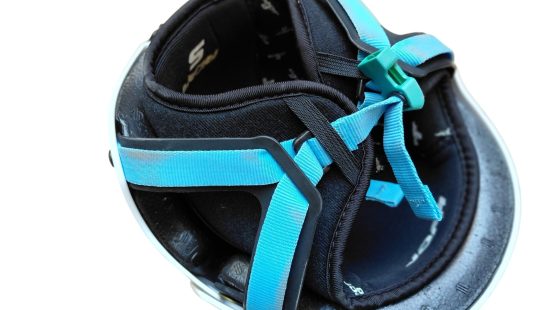 Helm weiß glänzend