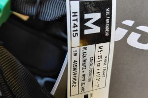 Helm schwarz glänzend