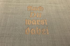 Geschichtsbücher Krieg