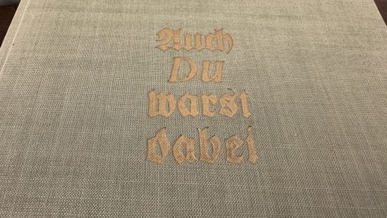 Geschichtsbücher Krieg