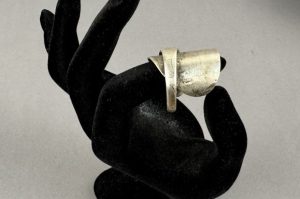 Designer Fingerring