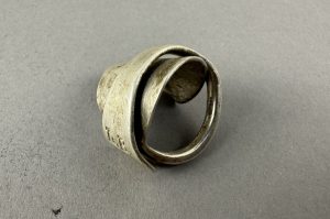 Designer Fingerring