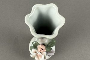 Porzellan Vase mit Blumen