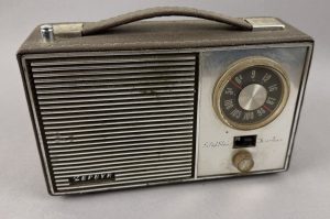 Retro Radio Zephyr