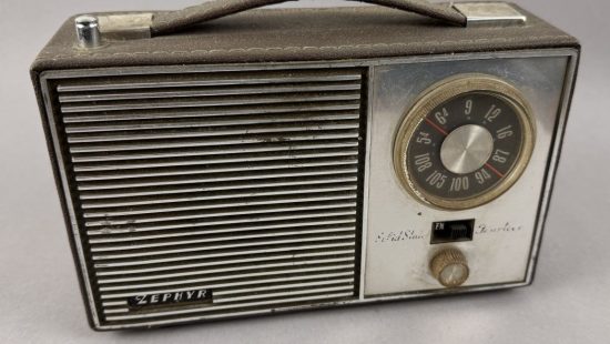 Retro Radio Zephyr