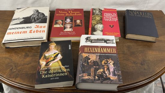 Geschichtsbücher