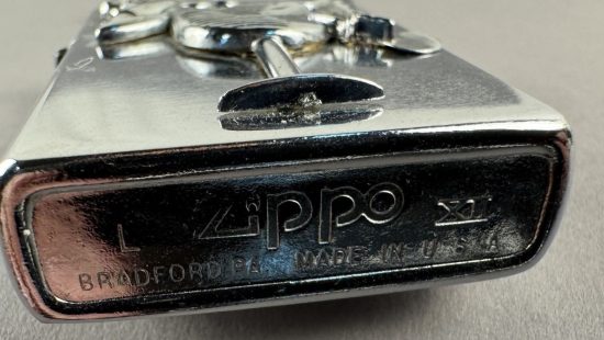 Zippo mit Dame