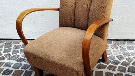 Sessel  im Halabala Stil