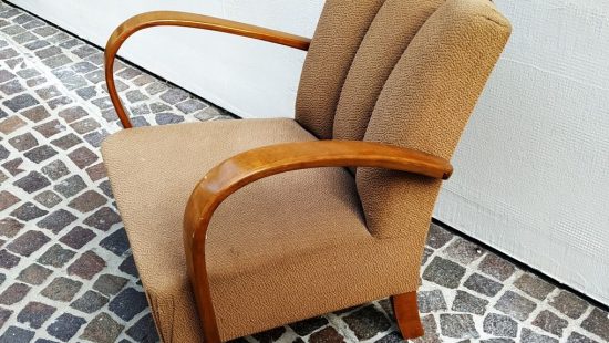 Sessel  im Halabala Stil