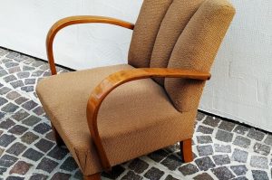 Sessel  im Halabala Stil