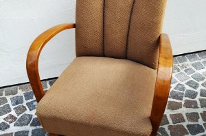 Sessel  im Halabala Stil