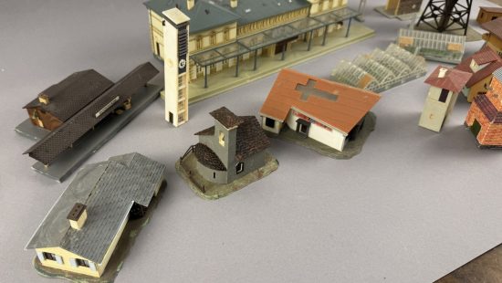 Modelleisenbahnhäuser 