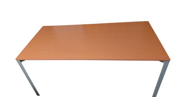 Schreibtisch