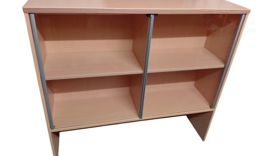 Vitrinenschrank
