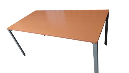 Schreibtisch