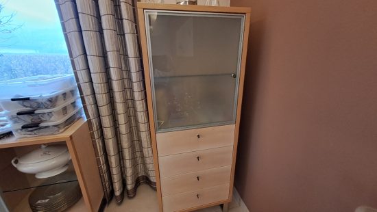 Vitrinenschrank WZ