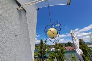 Deko und Fensterbankblumen