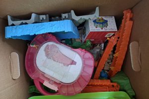 Kiste mit Lego KT