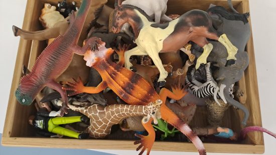 Spielzeug Figuren DG