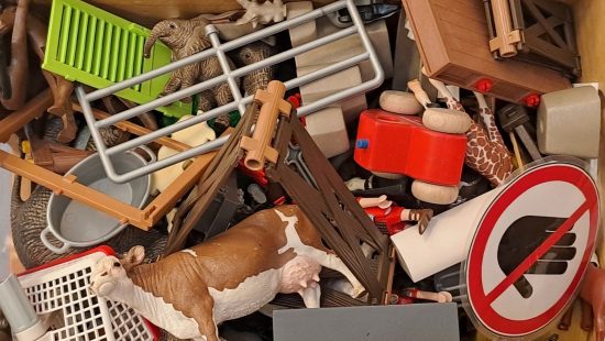 Spielzeug Figuren DG