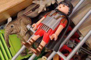 Spielzeug Figuren DG