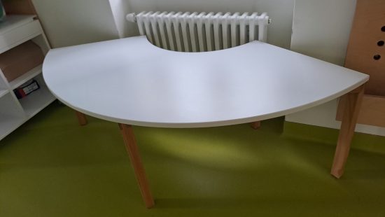 Tisch EG 