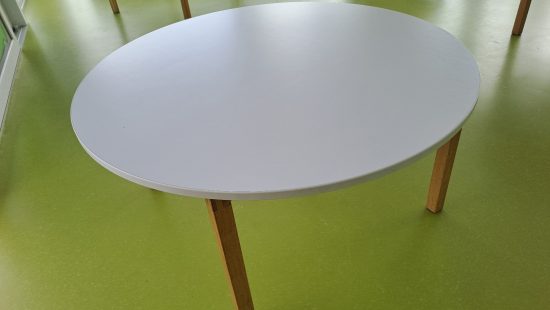 Tisch EG 