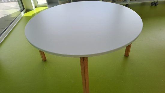 Tisch EG 