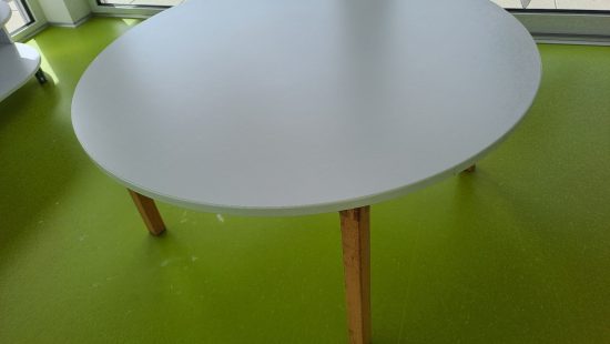 Tisch EG 