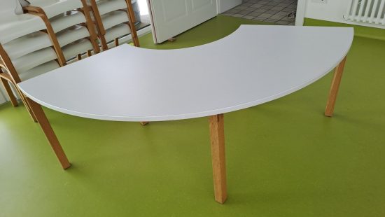 Tisch EG 